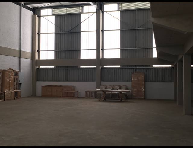 534M² WAREHOUSE TO LET IN CORNUBIA